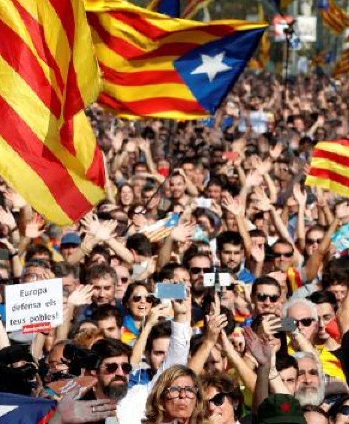 Cataluña declaró su independencia y Madrid alista la intervención