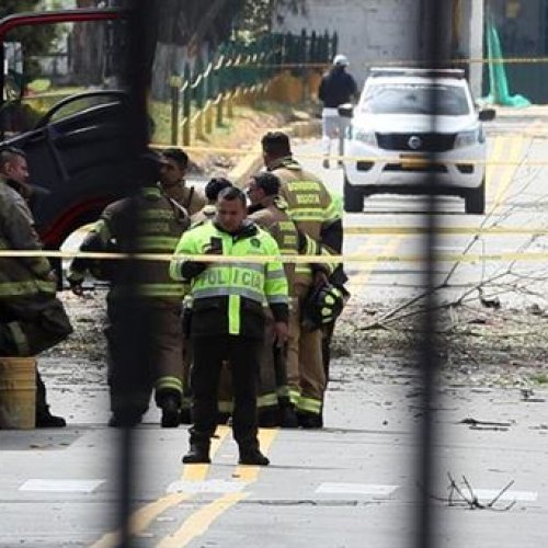 Atentado frente a la Escuela General Santander de la Policía en Bogotá (Colombia). Foto: EFE