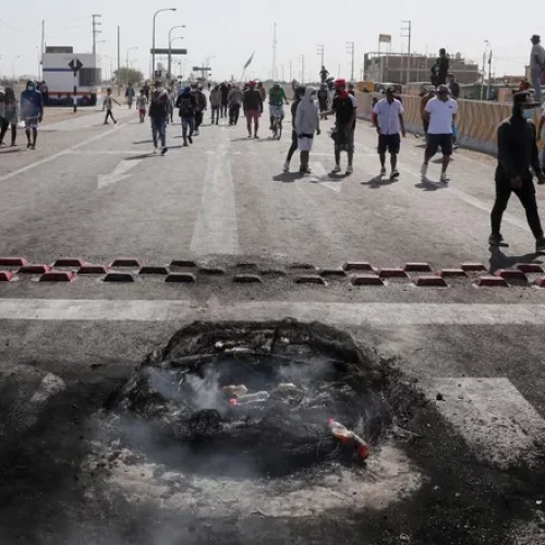 PERU: toque de queda en Lima tras las protestas y cortes de ruta