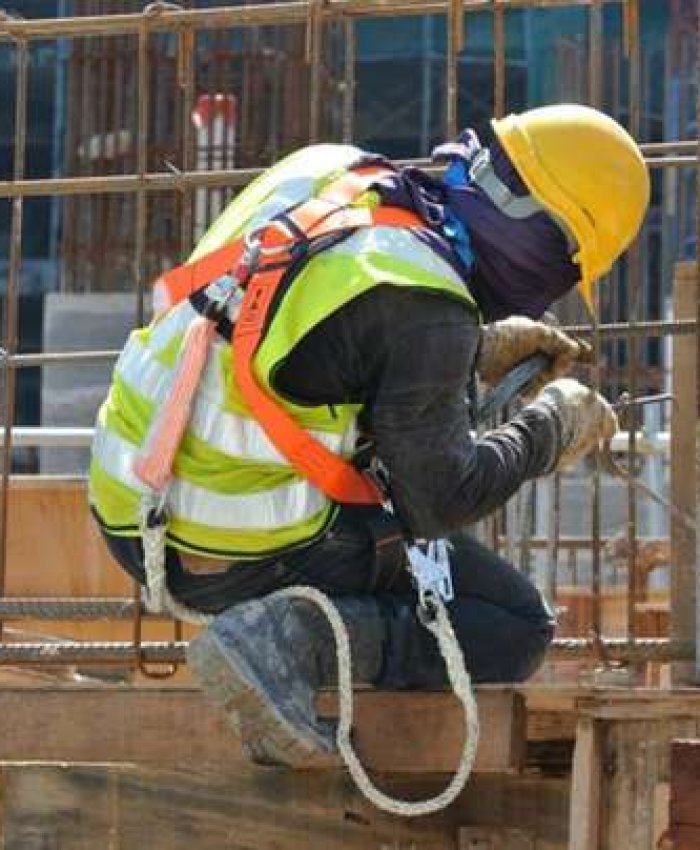 El empleo privado se derrumba: cayó seis veces más que el público, según un informe de la UBA