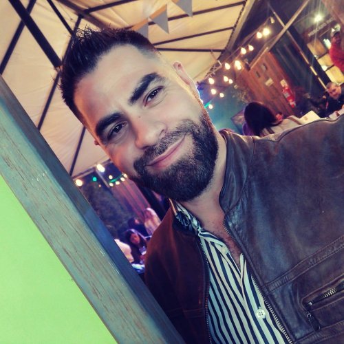 ¿Cómo es trabajar en un spot político con Uñac?