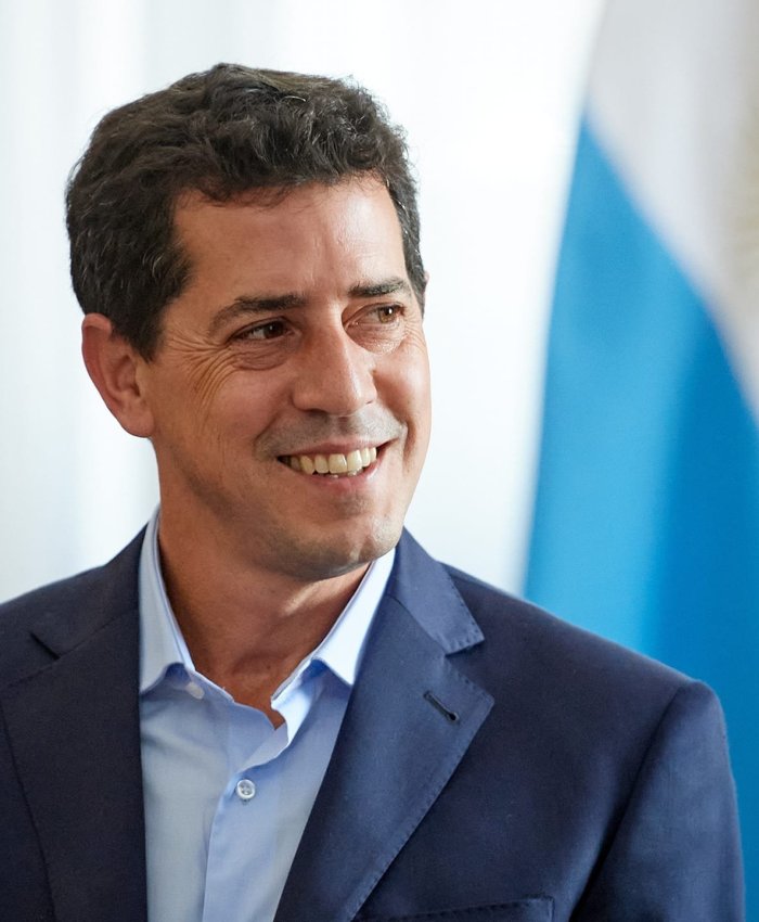 Wado de Pedro llega a San Juan