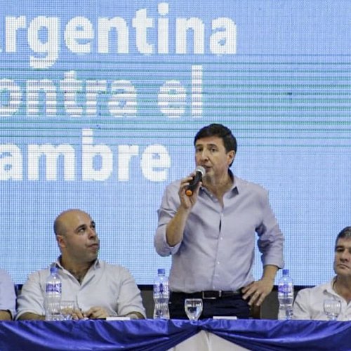 El ministro de Desarrollo Social,  dijo que «se está evaluando un bono de fin de año para los sectores vulnerables»