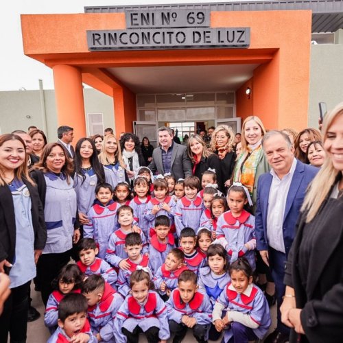 Orrego inauguró una nueva escuela de Nivel Inicial en Pocito