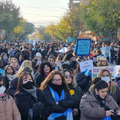 DOCENTES AUTOCONVOCADOS: presentarán un nuevo petitorio de acuerdo salarial al estado provincial