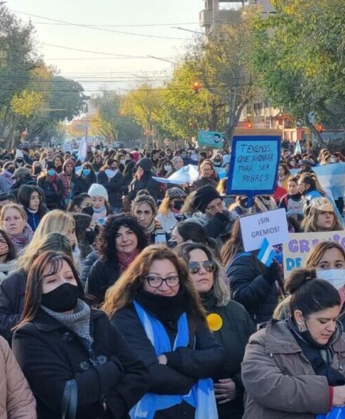 DOCENTES AUTOCONVOCADOS: presentarán un nuevo petitorio de acuerdo salarial al estado provincial