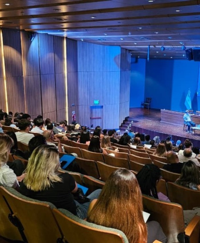 Se capacitó en prevención de consumos problemáticos digitales y apuestas en línea