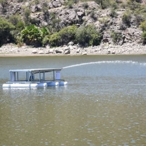 La Secretaría de Ambiente implementa una balsa flotante para oxigenar el Dique San Agustín