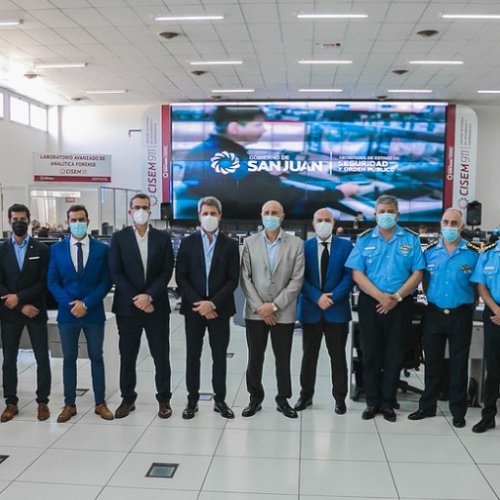 Sergio Uñac asistió al lanzamiento de nuevos sistemas de seguridad en situaciones de emergencia