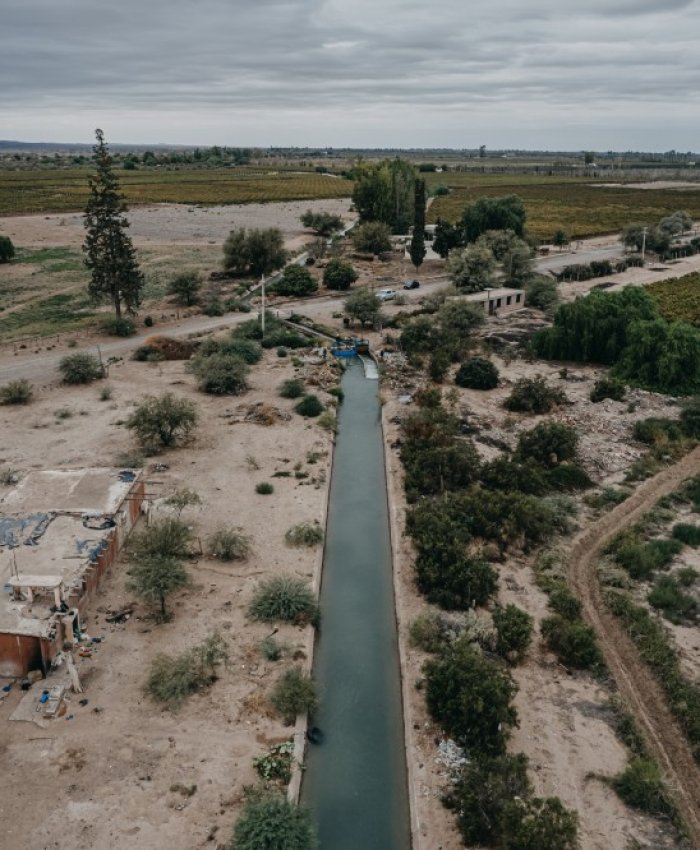 Hidráulica intima a usuarios morosos