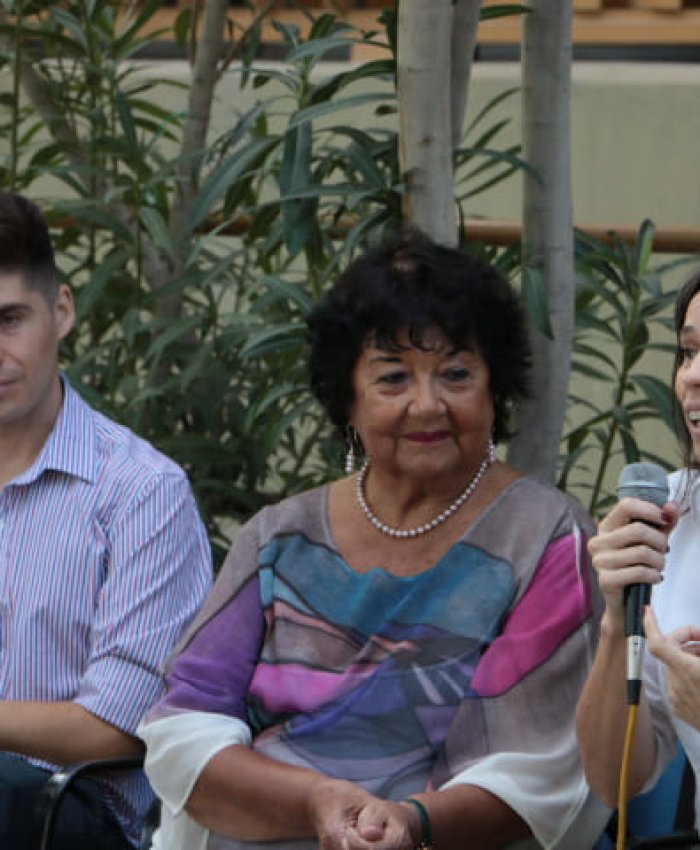 DORA BARRANCOS EN SAN JUAN: «Nadie está de más, porque el presente es catastrófico»