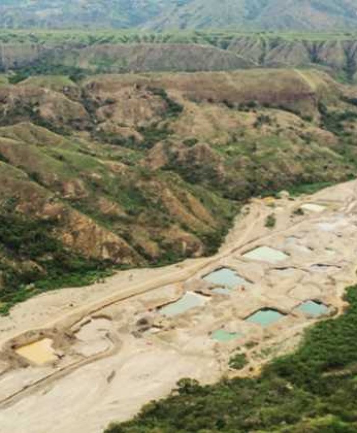 Colombia: desaparece río por completo, deja al descubiero la mineria ilegal