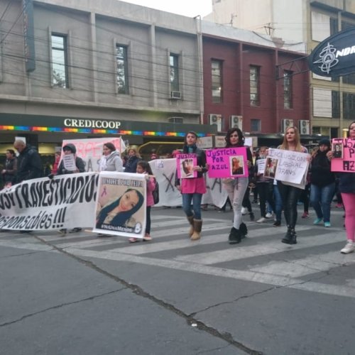 Movilización en repudio a los femicidios de Yamila y Leila