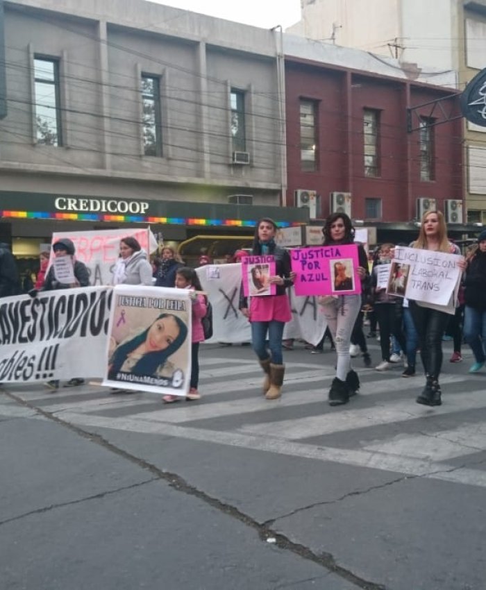 Movilización en repudio a los femicidios de Yamila y Leila