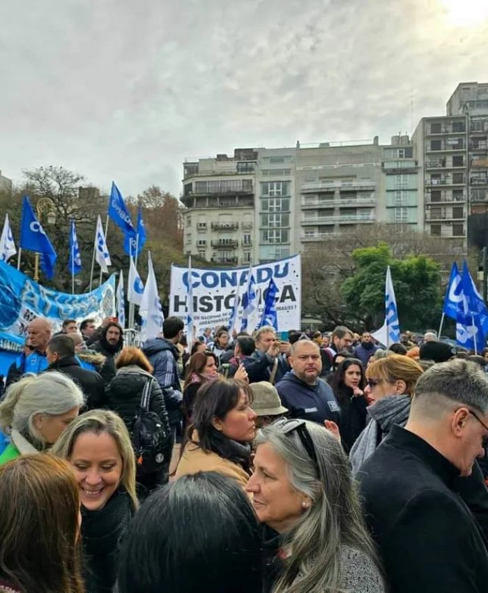 CONADU HISTÓRICA: rechaza la reforma laboral y la modificación de la Ley de Financiamiento Universitario y resuelve medidas de fuerza