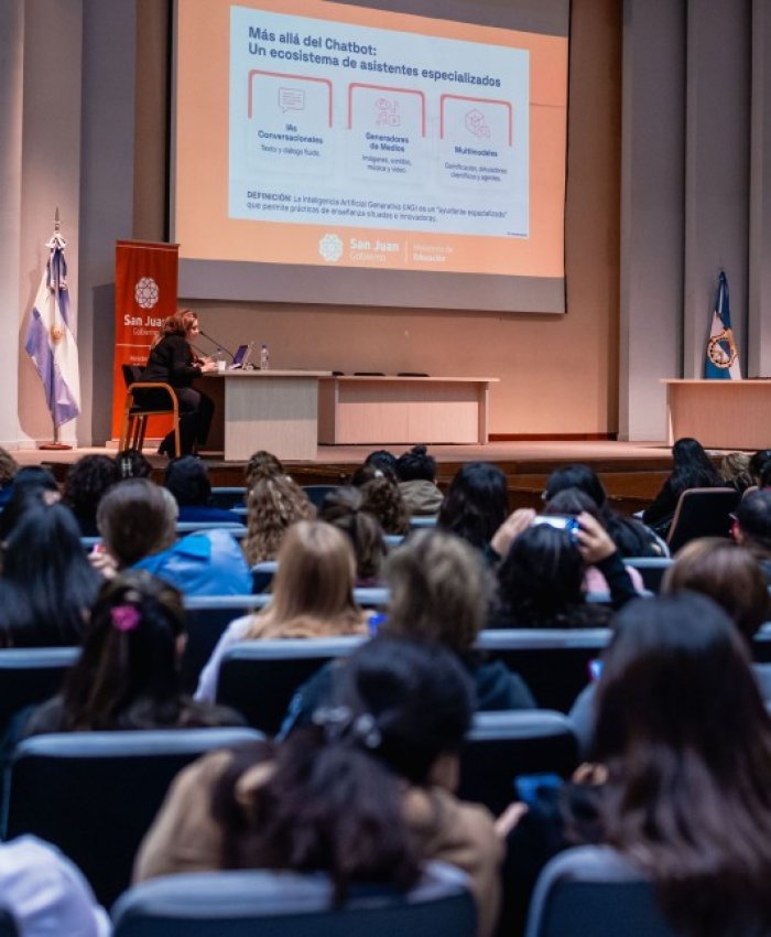 Más de 1.200 docentes participaron de un nuevo encuentro de formación sobre IA