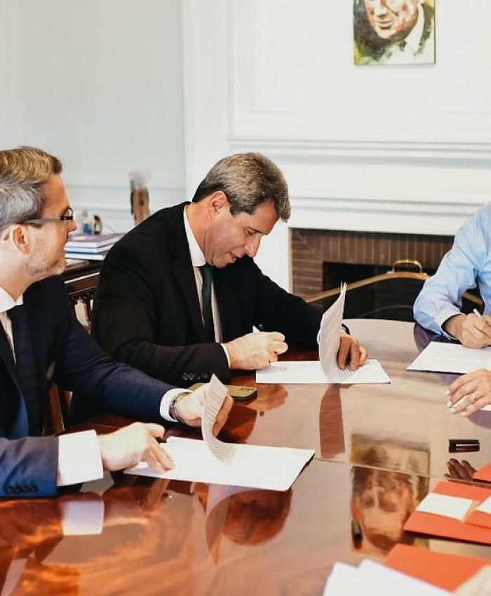 El gobernador firmó convenios con el Ministerio de Seguridad de la Nación por 140 millones de pesos