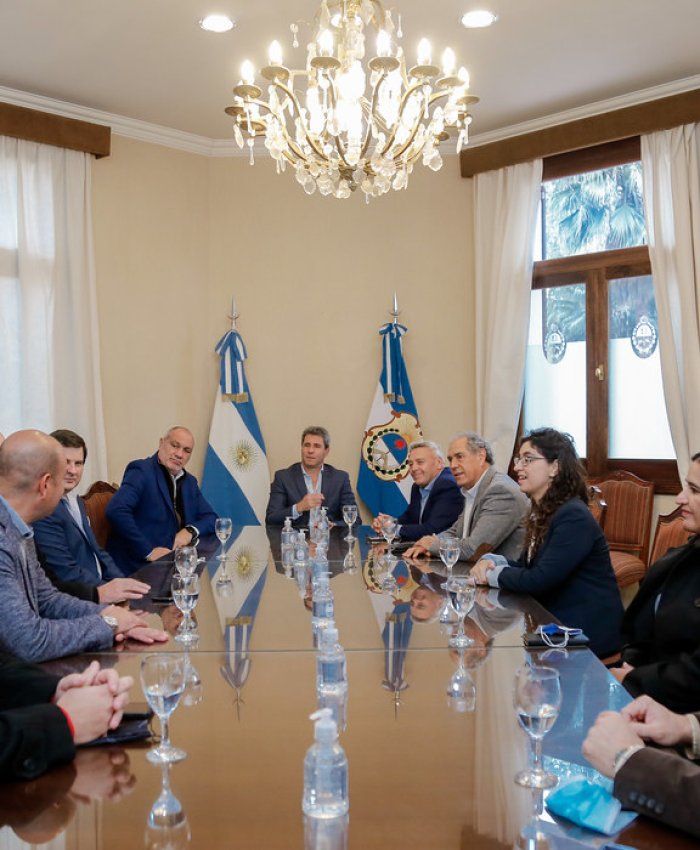 Sergio Uñac recibió los saludos del presidente del Consejo Nacional de Vivienda
