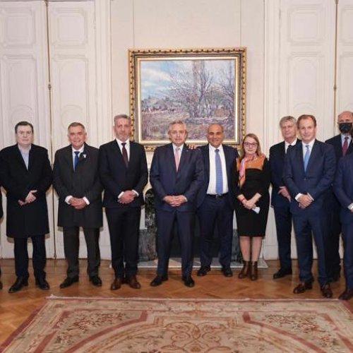 El gobernador Uñac participó en un nuevo encuentro de la Liga de Gobernadores y se reunió con el presidente