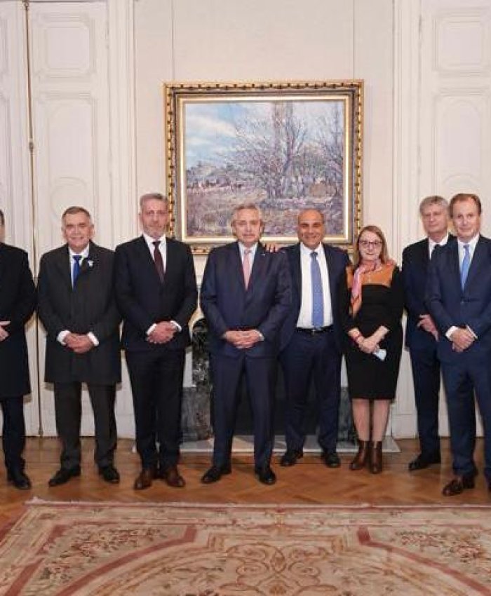 El gobernador Uñac participó en un nuevo encuentro de la Liga de Gobernadores y se reunió con el presidente