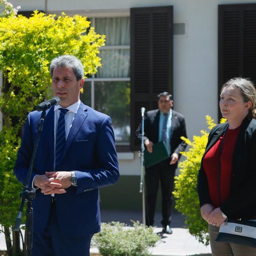 El gobernador recibió a la embajadora del Reino Unido de Gran Bretaña e Irlanda del Norte en la República Argentina