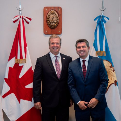 El gobernador Orrego recibió al embajador de Canadá en la Argentina