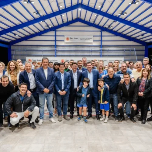 Orrego inauguró obras de modernización en la cancha de hockey del Camping Centro Comercial de Santa Lucía