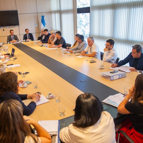 Diputados recibieron a representantes de OSSE en una reunión de comisión