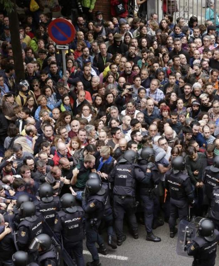Días claves en Cataluña: los catalanes han votado, desafiaron al contingente de guardias civiles y policías para poder decidir sobre su futuro como nación independiente.