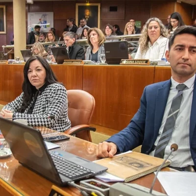El oficialismo tiene votos para aprobar acuerdos con Vicuña y Nación