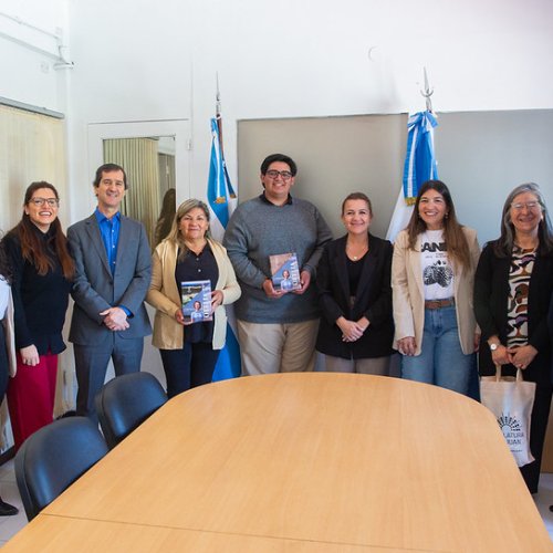 El Fondo Editorial de la Legislatura entregó libros a instituciones