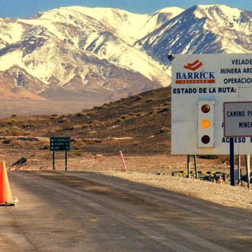 Comunicado de Barrick sobre la contratación del sobrino de diputado
