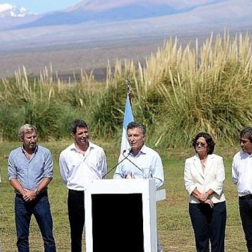 Las mineras acuerdan con el Gobierno que las escuelas dejen de enseñar que contaminan