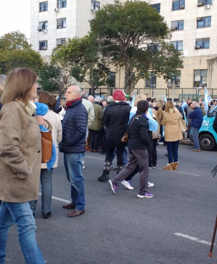 Se realizó una marcha en Comodoro Py contra jueces y fiscales