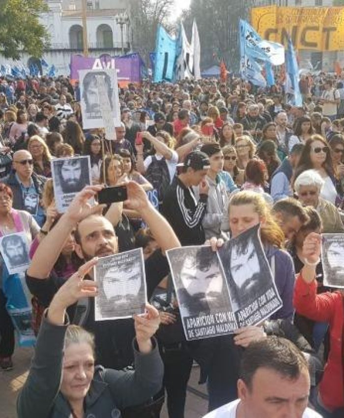 Marcha por Santiago Maldonado: exigieron «una investigación seria e imparcial» y pidieron la renuncia de Bullrich