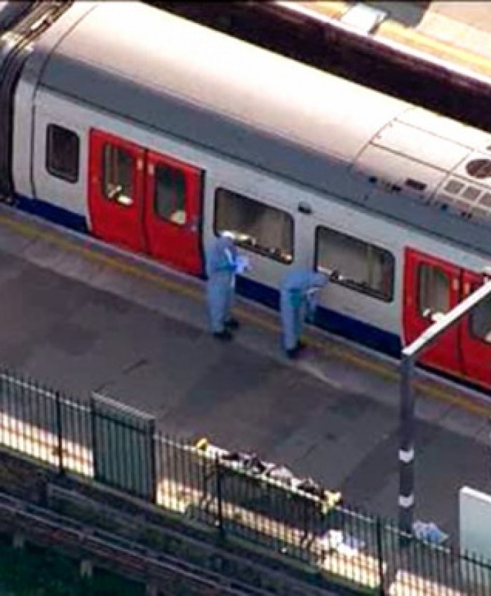 Una explosión en el subte de Londres dejó 22 heridos y la investigan como «acto terrorista»