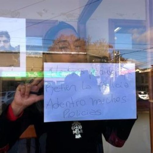 Otranto recibió a los miembros de la comunidad mapuche y se levantó la toma en el juzgado de Esquel