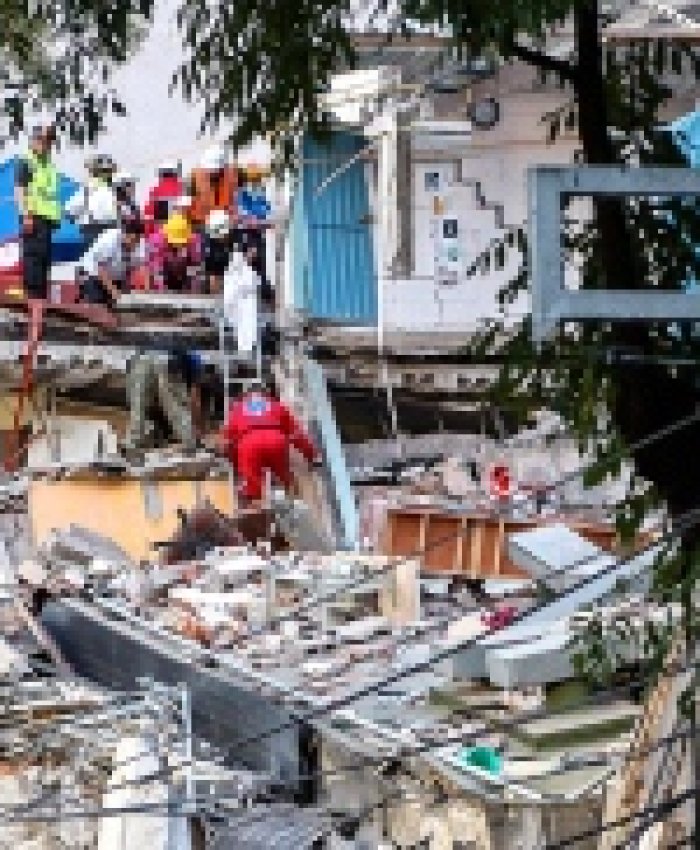 México: asciende a 337 la cifra de muertos por el terremoto