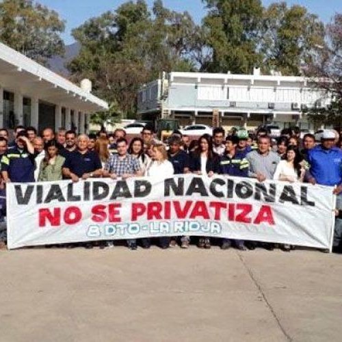 Trabajadores de Vialidad Nacional se manifiestan contra la privatización del organismo en todo el país