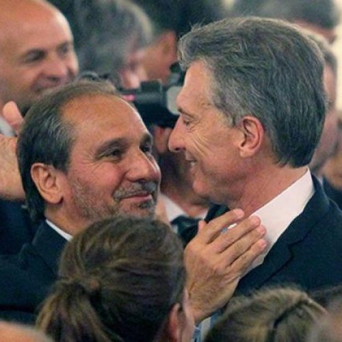 El Gobierno privatizó una termoeléctrica y se la entregó a Caputo