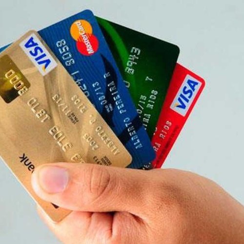 FAMILIAS ENDEUDADAS: el Banco Central detectó un alza en la morosidad para el pago de las tarjetas de crédito