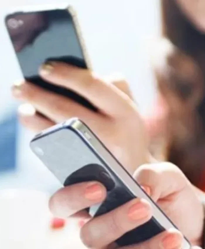 EL GOBIERNO AUTORIZÓ AUMENTOS PARA INTERNET, TELEFONÍA Y TELEVISIÓN: las tarifas de celulares, internet y cable subirán un 9,5% en mayo