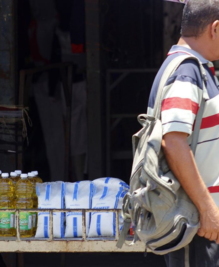 «Ho ho ho, feliz navidad»: Subieron los precios de la harina, aceite y arroz