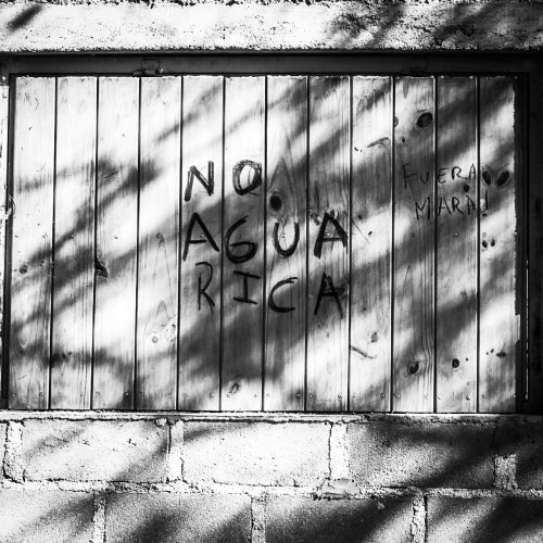 “COMO LOS ÁRBOLES QUE MUEREN DE PIÉ”:  sigue el acampe de los vecinos de Choya contra la minera Agua Rica