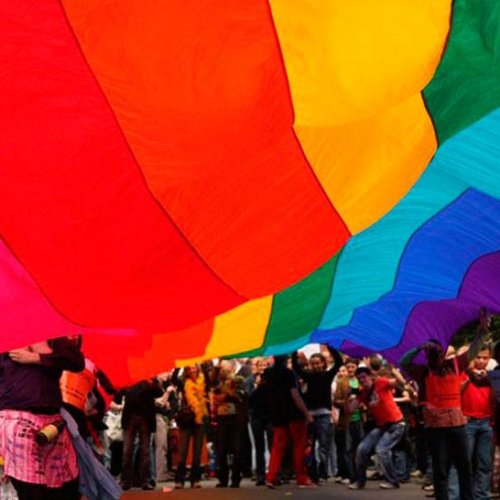 Aprueban un protocolo para la detención de personas trans