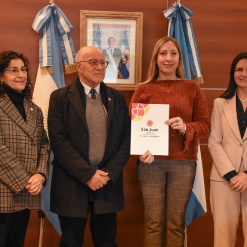 Gobierno y la UNSJ firmaron un convenio para promover la actividad archivística