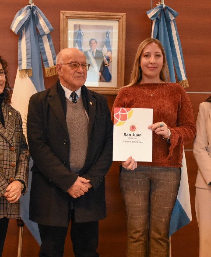 Gobierno y la UNSJ firmaron un convenio para promover la actividad archivística