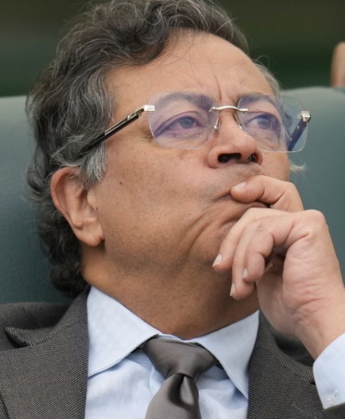 COLOMBIA: Gustavo Petro afirmó que las Fuerzas Militares dejarán de comprar armamento a EEUU