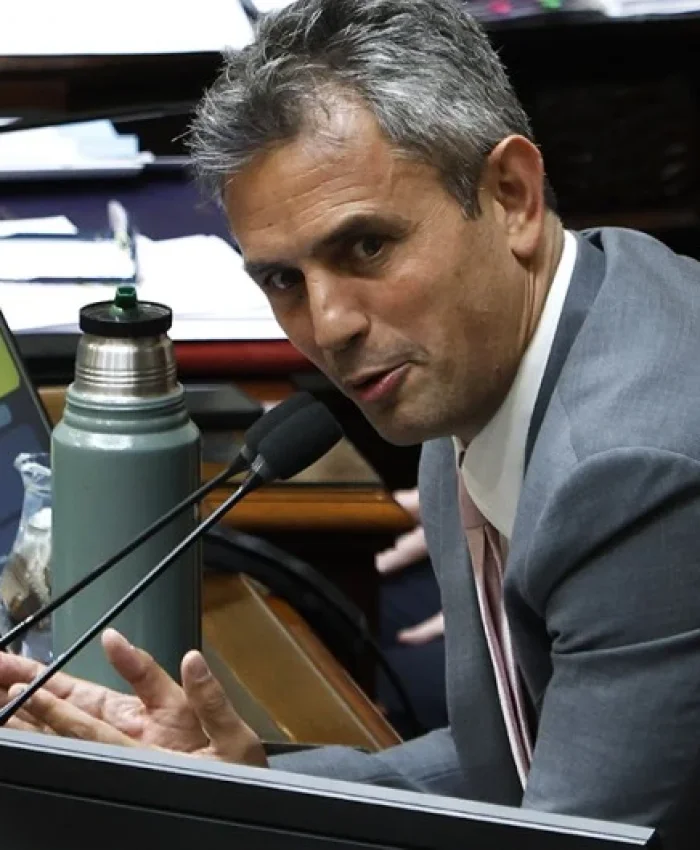 El gobierno nacional quiere aprobar una ley para que los periodistas presenten declaración jurada como los funcionarios