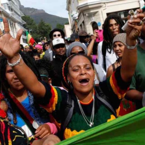 Decisión histórica: Sudáfrica despenalizó el consumo privado de marihuana